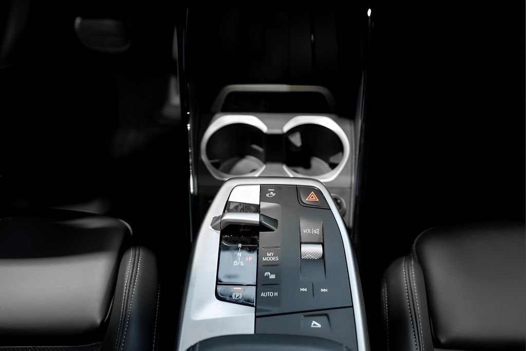 Used 2024 BMW X1 xDrive28i w/ M Sport Package image 26