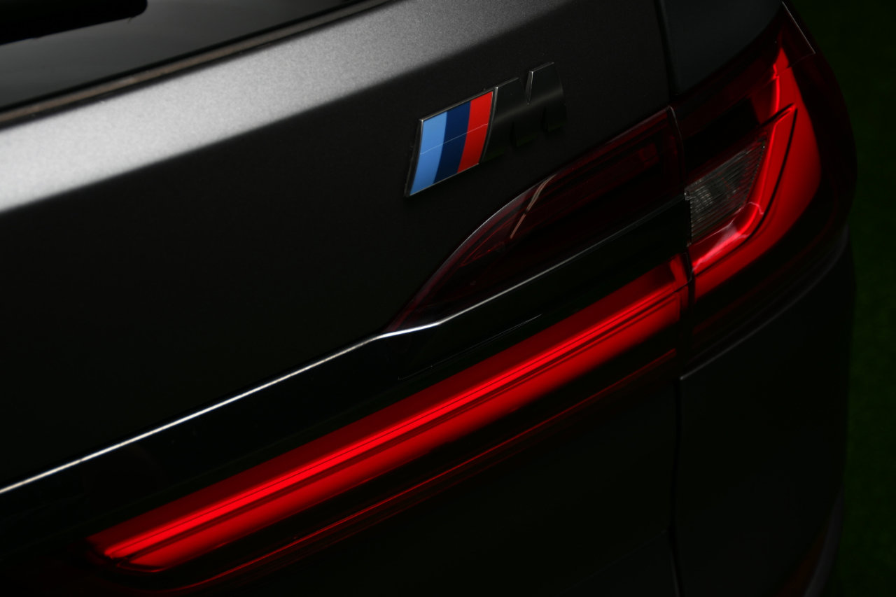 Used 2022 BMW X7 M50i w/ Executive Package image 13