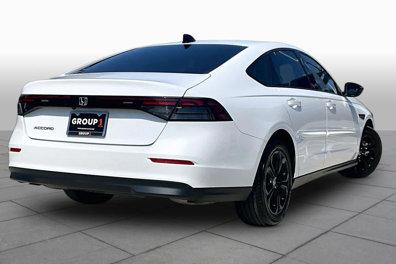 Used 2025 Honda Accord SE image 13