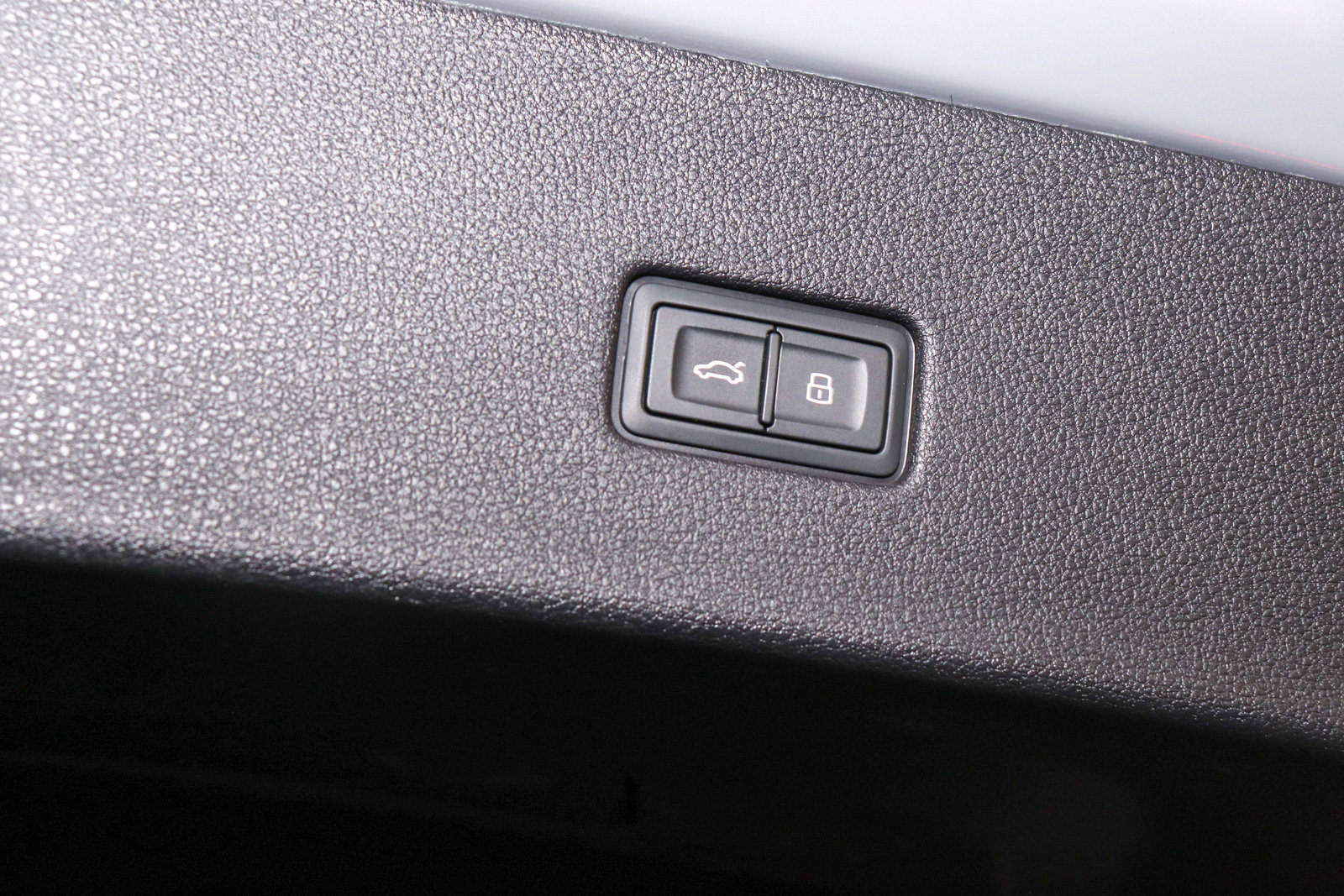 Used 2024 Audi RS Q8 image 32