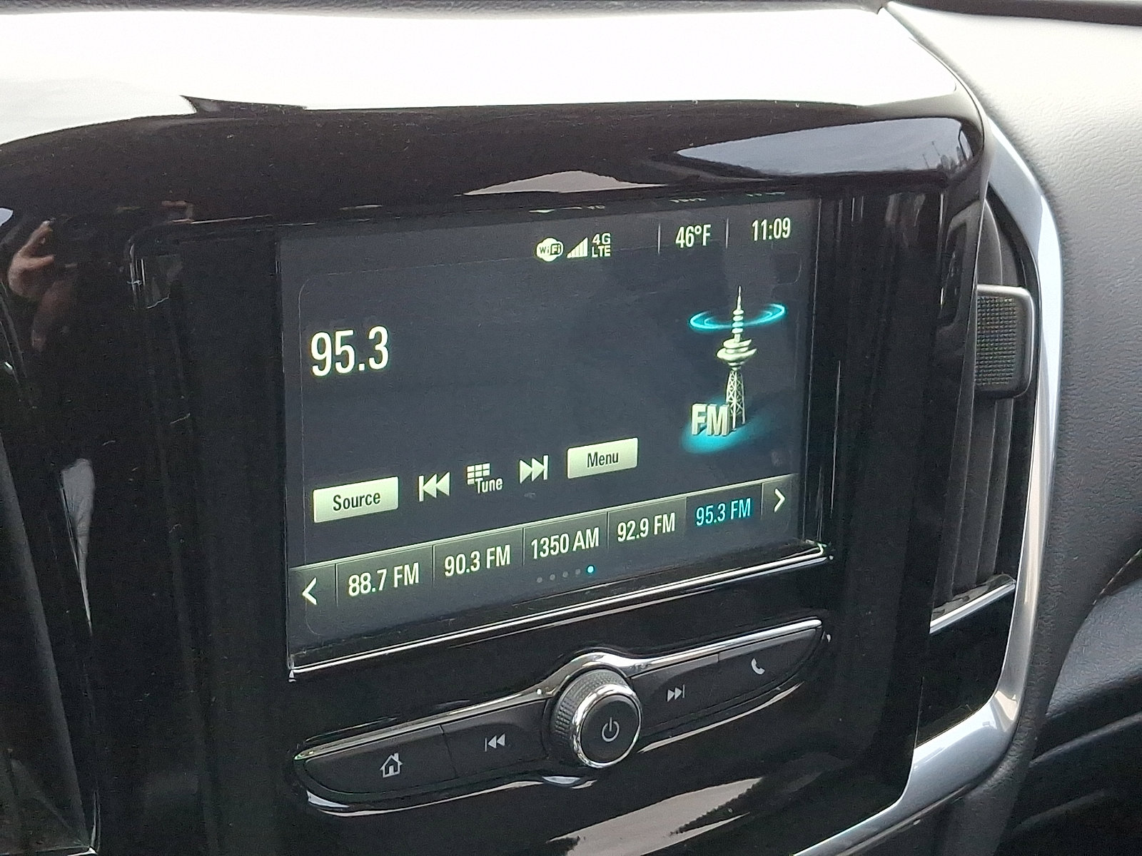 Used 2018 Chevrolet Traverse LS image 23