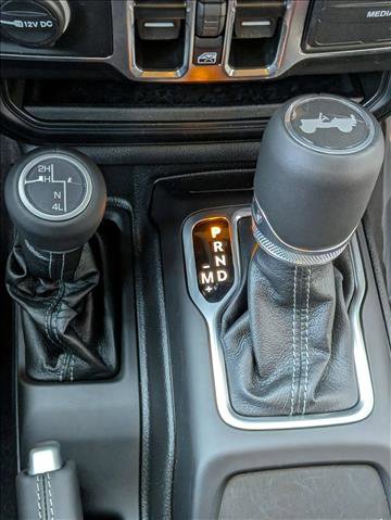 Used 2025 Jeep Wrangler Sahara w/ Safety Group image 14