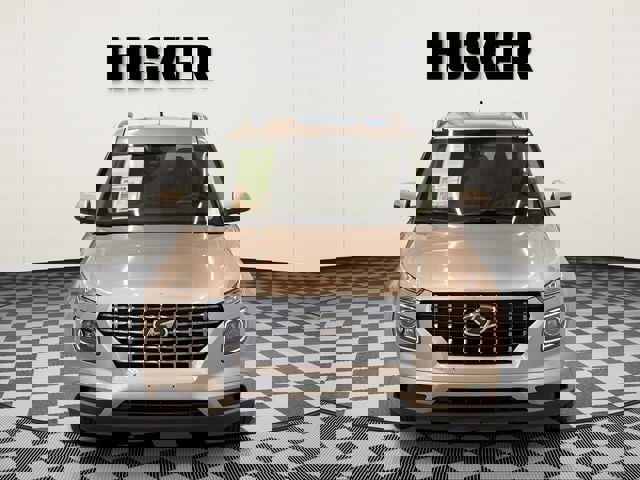 Used 2020 Hyundai Venue SEL FWD image 3