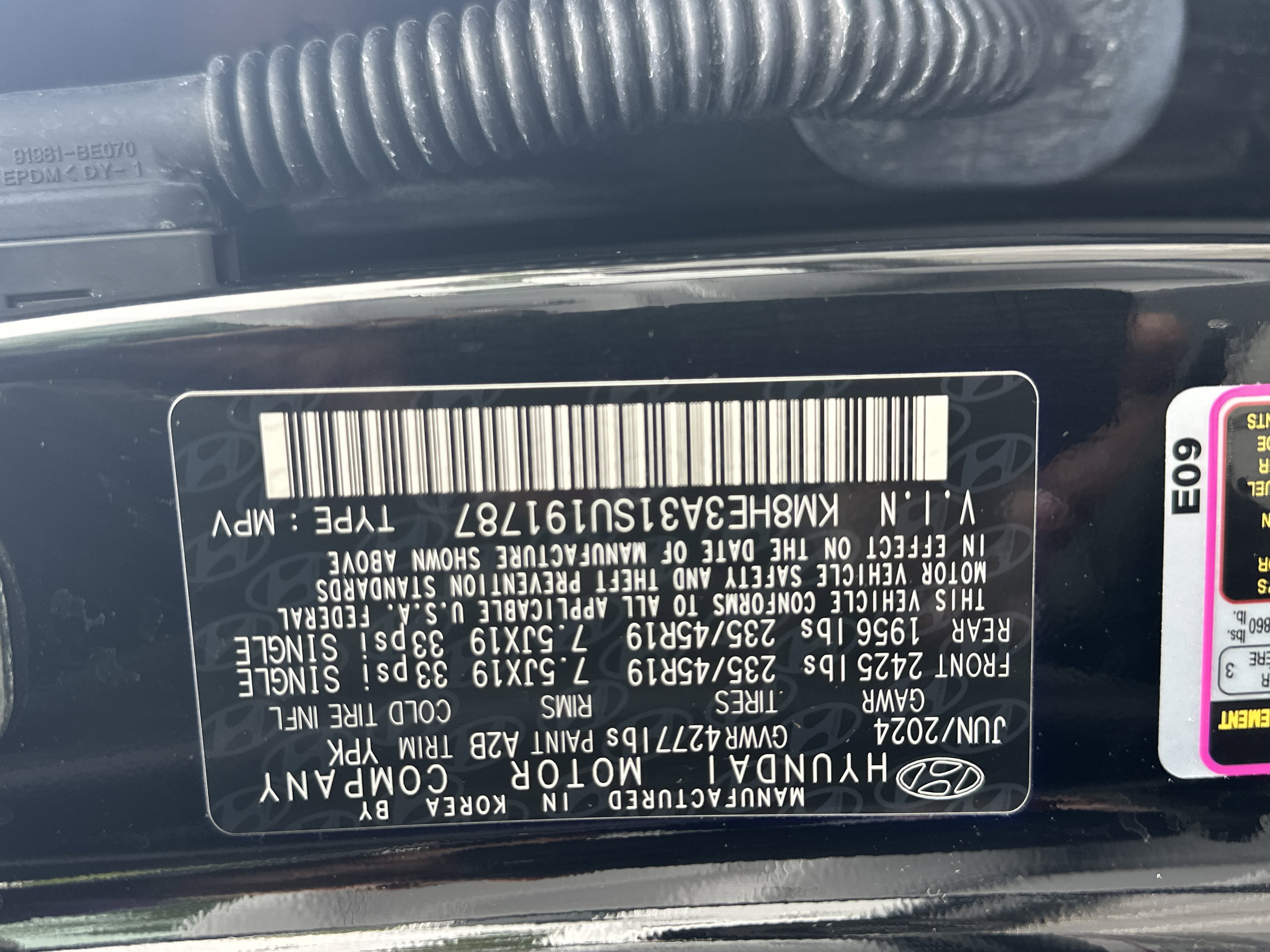 Used 2025 Hyundai Kona Limited image 36