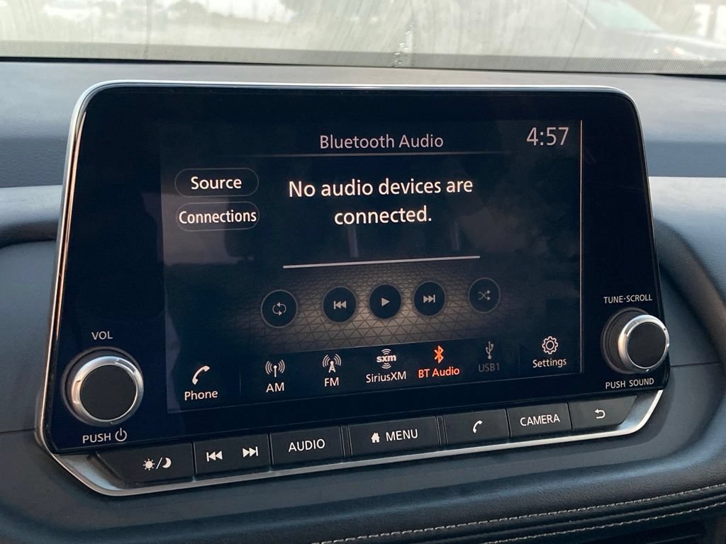 Used 2025 Nissan Rogue SV w/ SV Premium Package FWD image 21