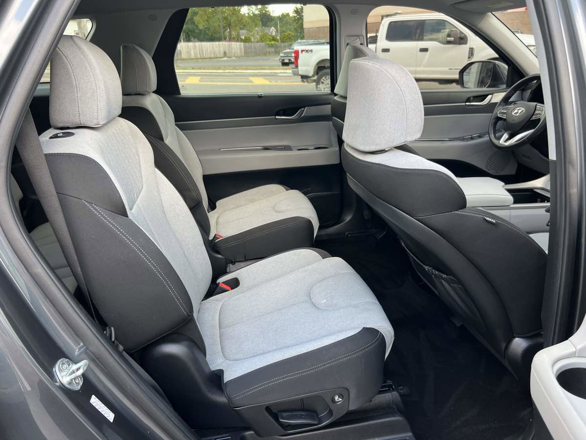 Used 2020 Hyundai Palisade SEL w/ Convenience Package image 17