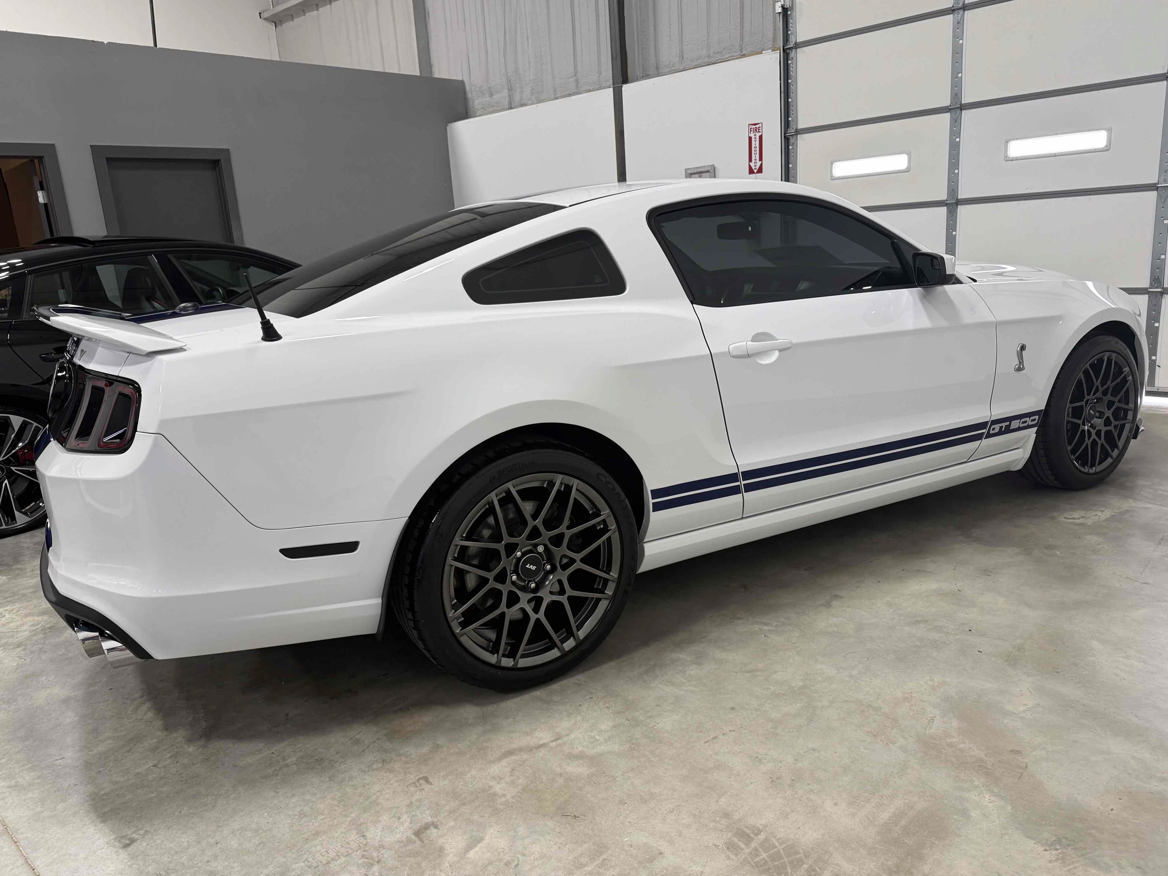 Used 2014 Ford Mustang Shelby GT500 w/ Equipment Group 821A RWD image 87