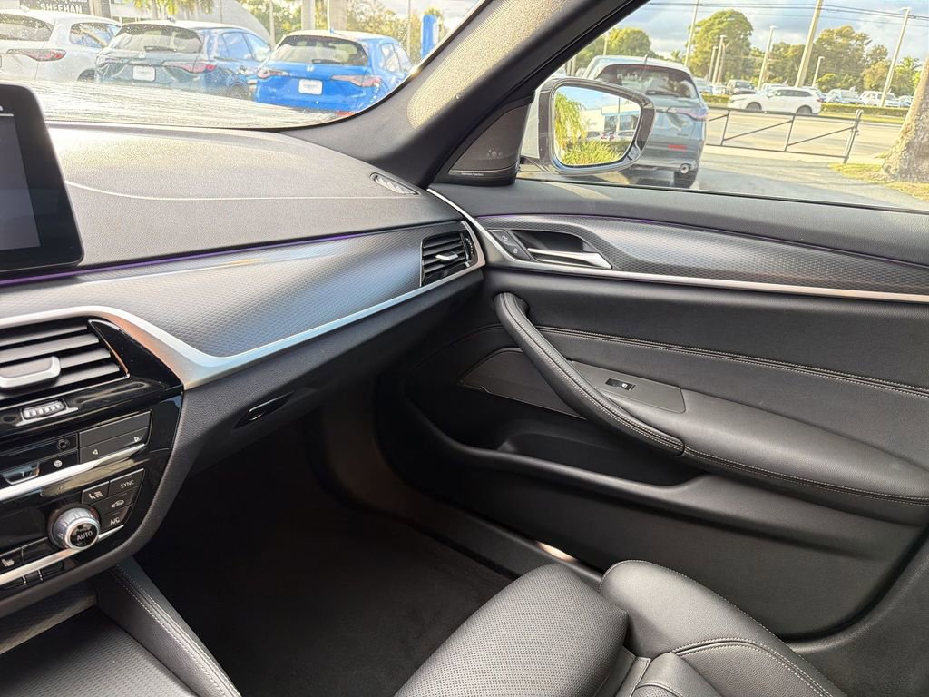 Used 2023 BMW 530i 530i w/ M Sport Package image 31