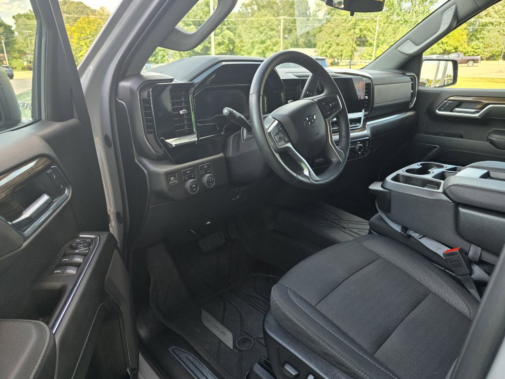 Used 2025 Chevrolet Silverado 1500 RST w/ LPO, Liner Protection Package image 9