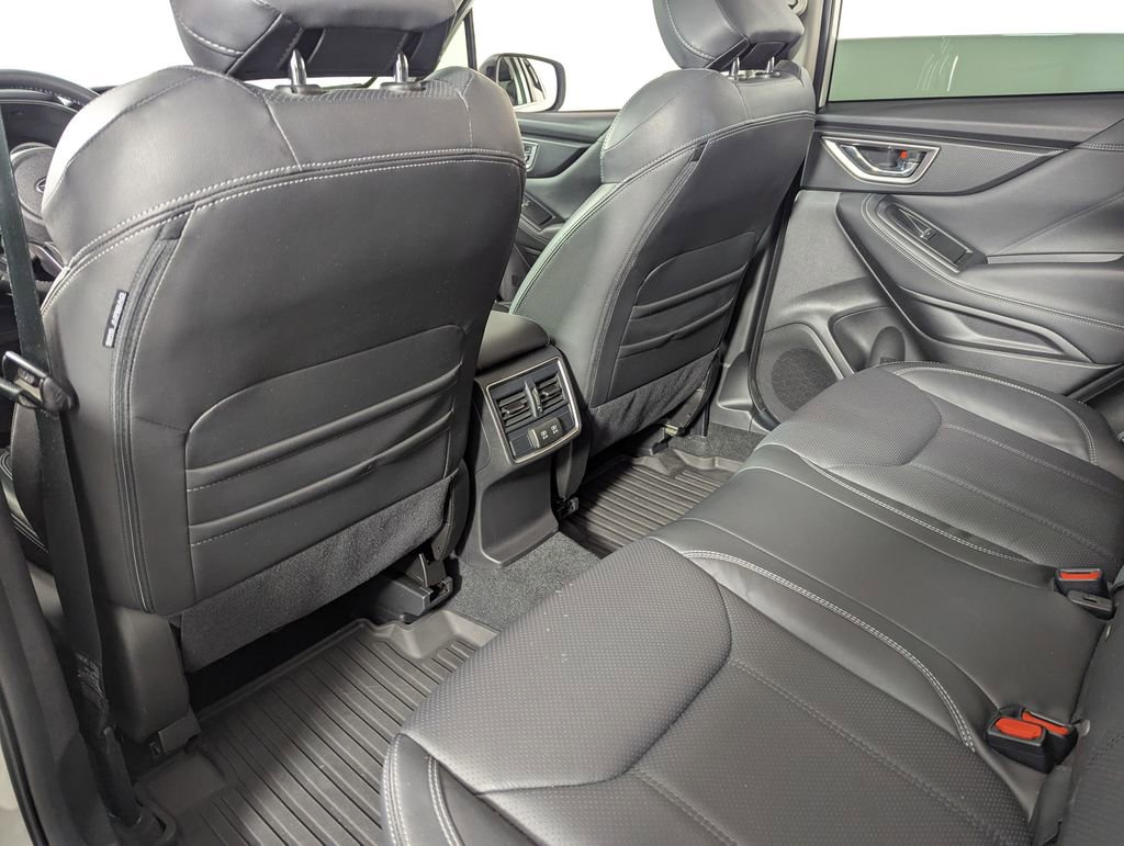 Used 2020 Subaru Forester Limited image 32