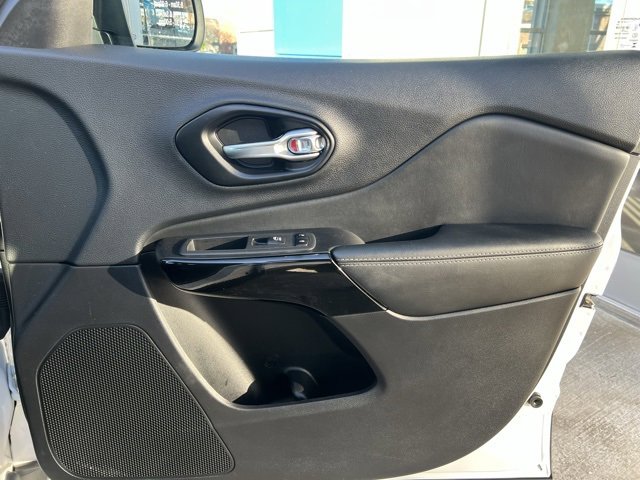 Used 2023 Jeep Cherokee Altitude Lux image 12