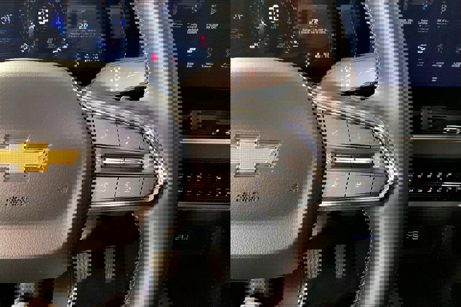 Used 2025 Chevrolet Equinox LT w/ Convenience Package II image 19