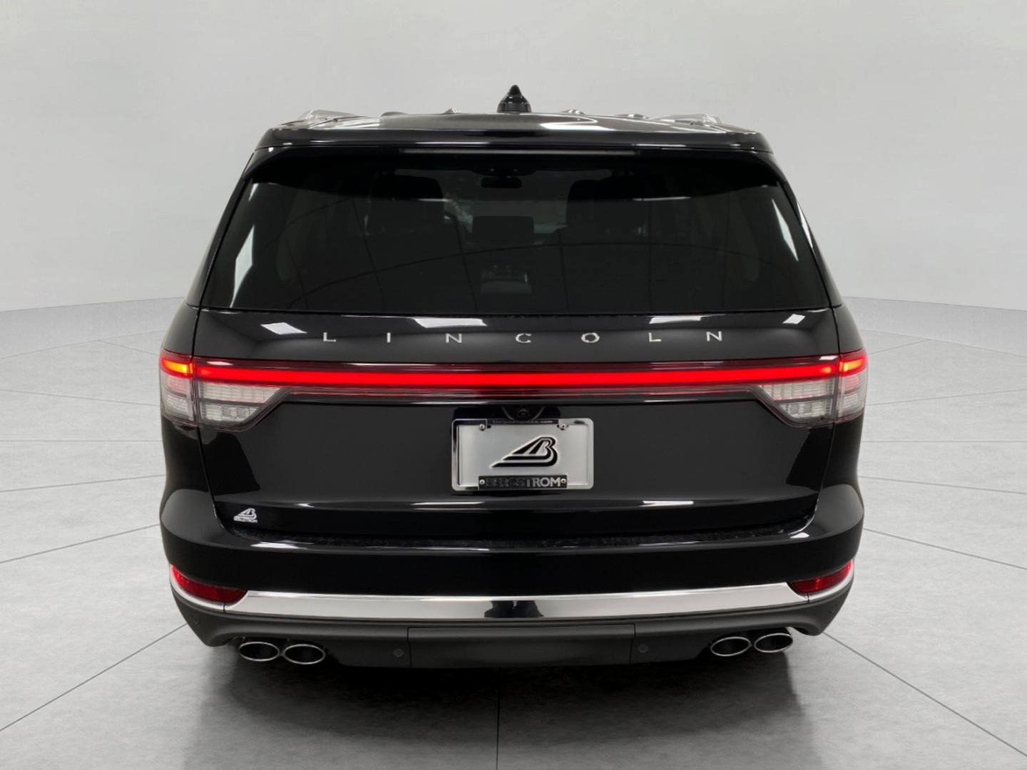 Used 2025 Lincoln Aviator AWD w/ Equipment Group 101A image 4