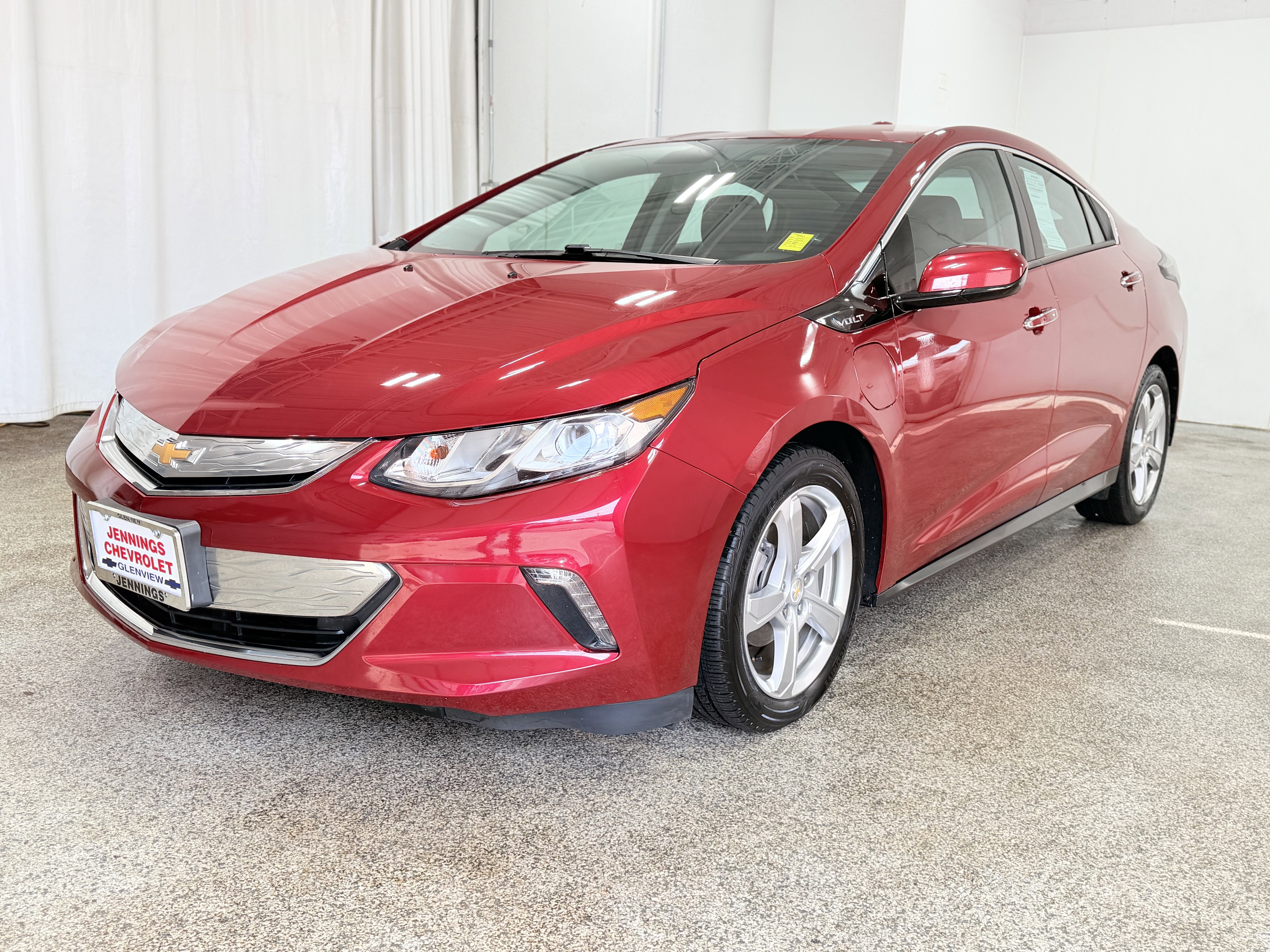 Used 2018 Chevrolet Volt LT w/ LT Driver Confidence Package FWD image 3