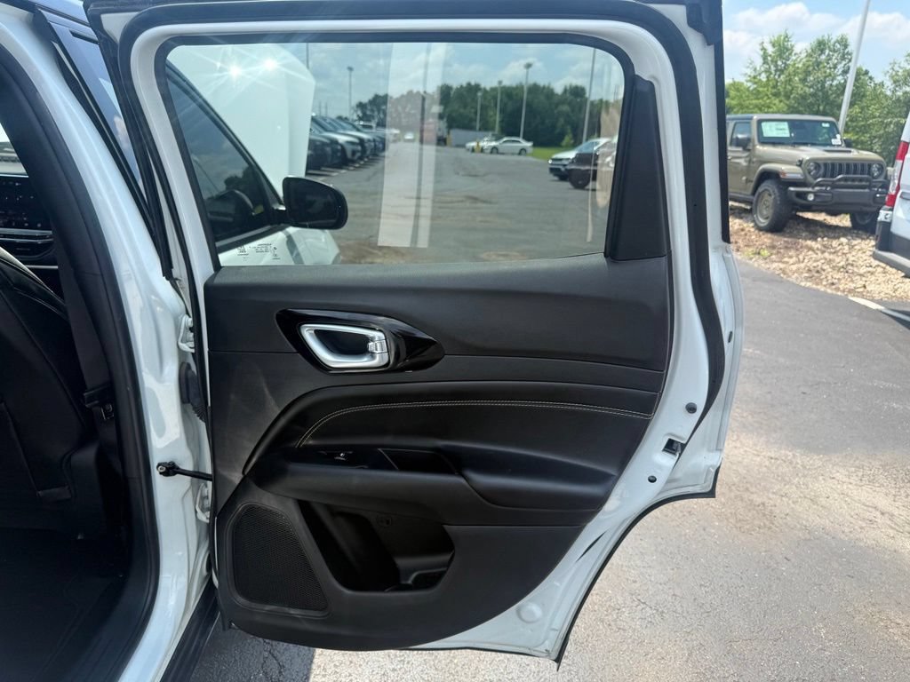 Used 2022 Jeep Compass Latitude AWD/4WD image 44