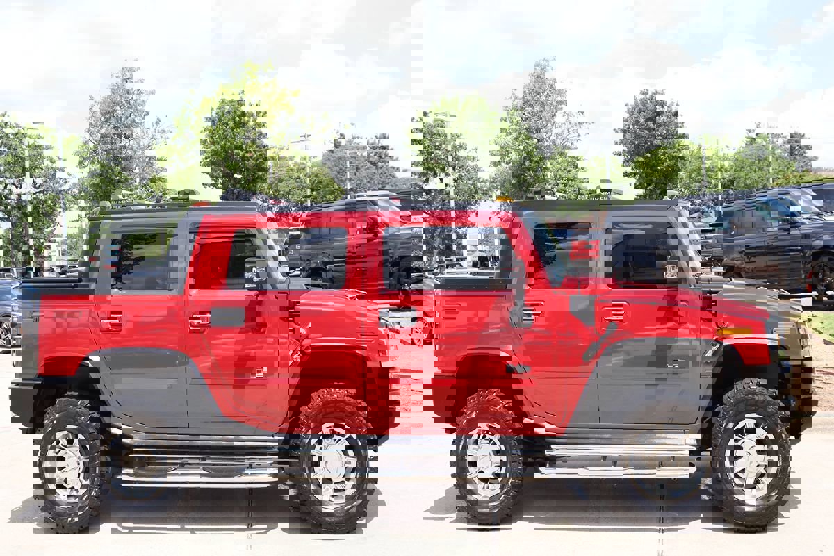 Used 2005 HUMMER H2 SUT w/ Preferred Equipment Group image 6