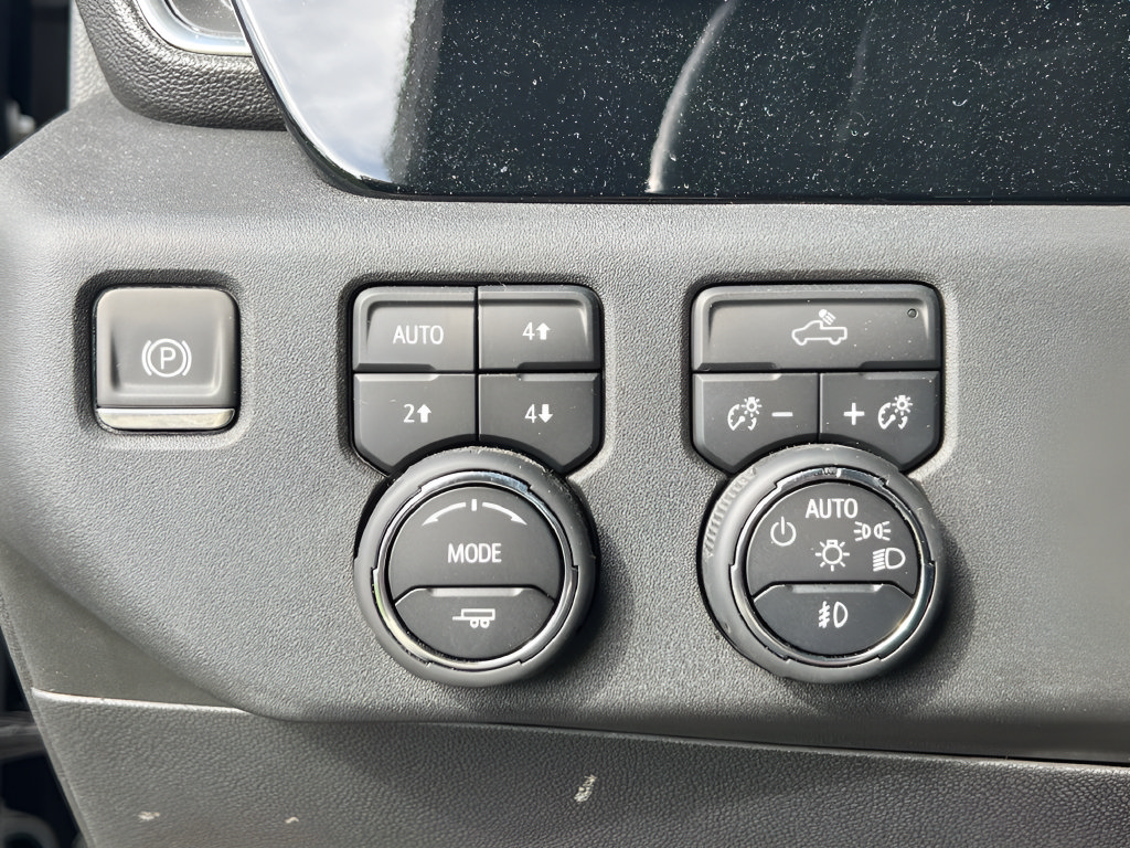 Used 2023 Chevrolet Silverado 1500 RST w/ Convenience Package II AWD/4WD image 19