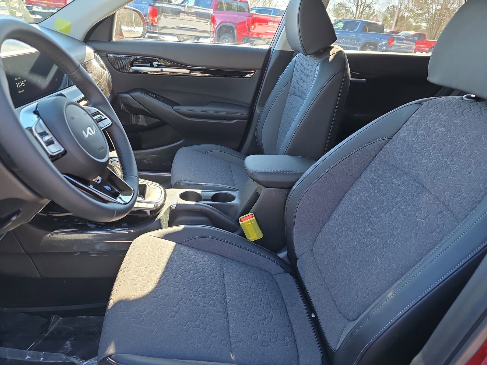 New 2026 Kia Seltos S FWD image 16