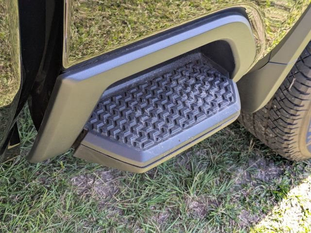 New 2025 Chevrolet Silverado 2500 LTZ w/ LTZ Convenience Package image 30