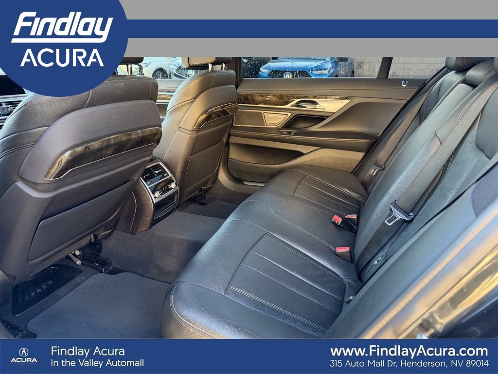 Used 2019 BMW 740i w/ M Sport Package image 10