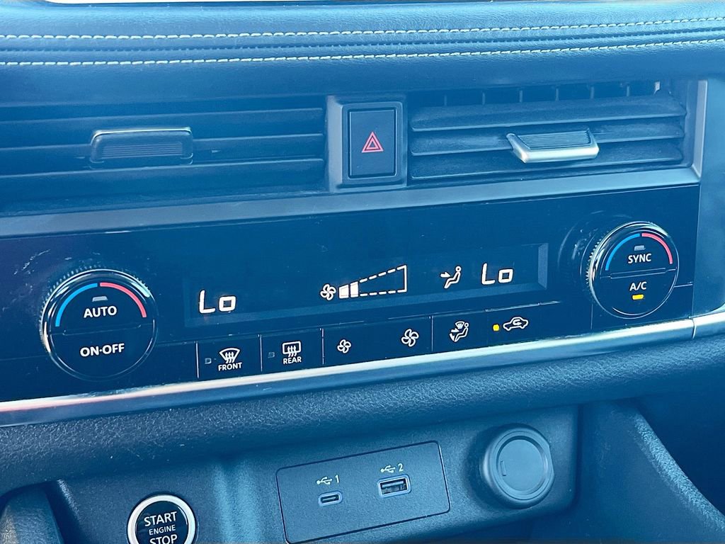 Used 2023 Nissan Rogue SV image 15