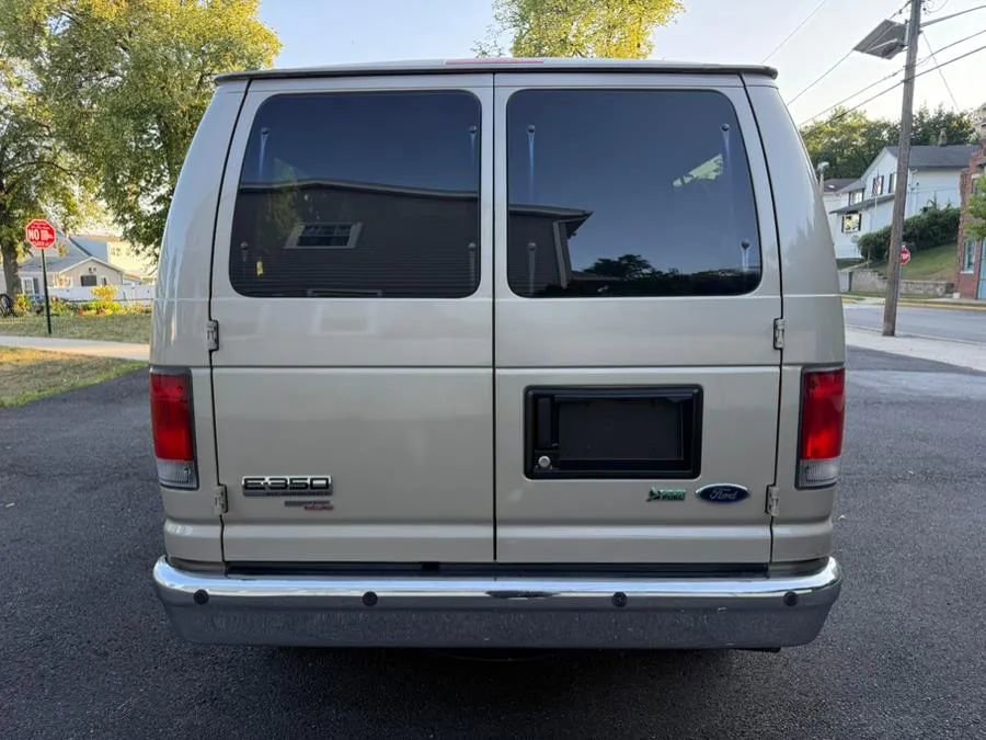 Used 2013 Ford E-350 and Econoline 350 XLT image 7
