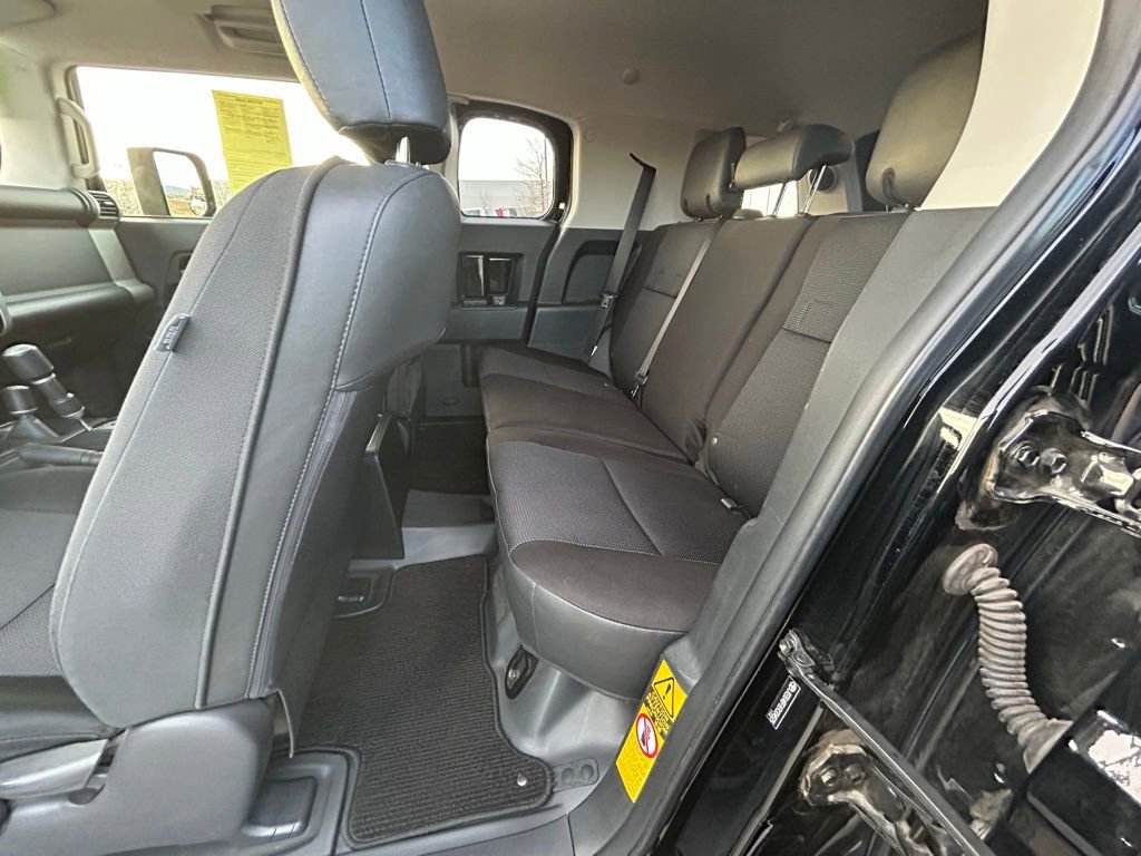 Used 2014 Toyota FJ Cruiser 4WD w/ Upgrade Package image 28