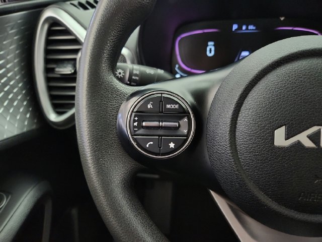 Used 2024 Kia Soul LX w/ Option Group 015 FWD image 16