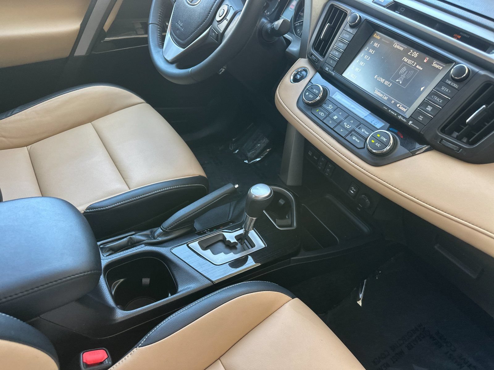 Used 2016 Toyota RAV4 Limited w/ Advanced Technology Package FWD image 16
