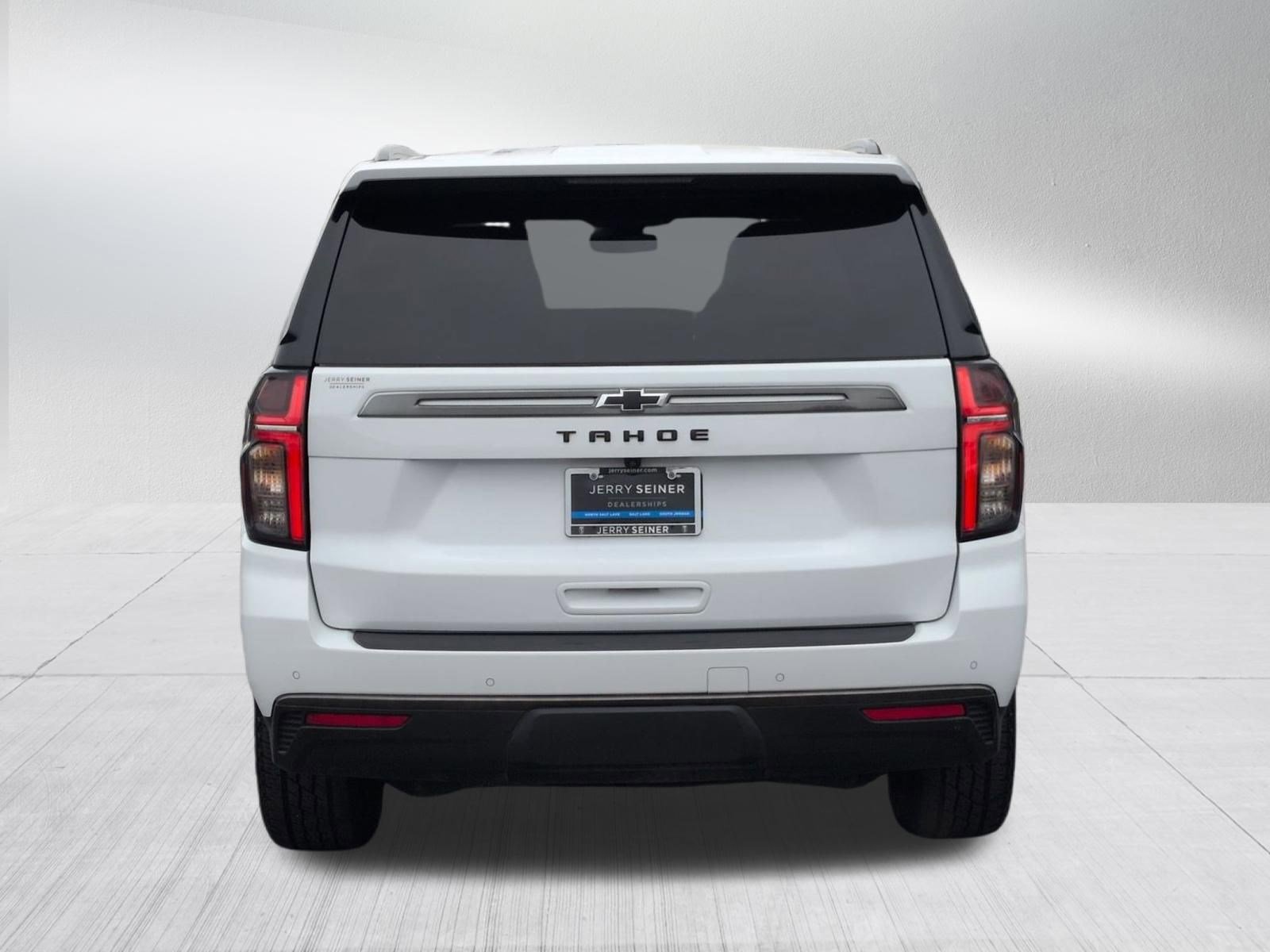 Used 2022 Chevrolet Tahoe Z71 w/ Luxury Package AWD/4WD image 5
