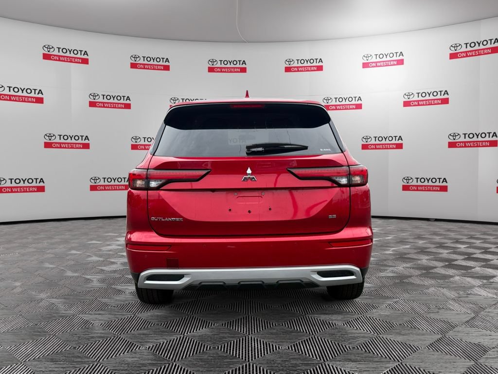 Used 2024 Mitsubishi Outlander SE AWD/4WD image 6