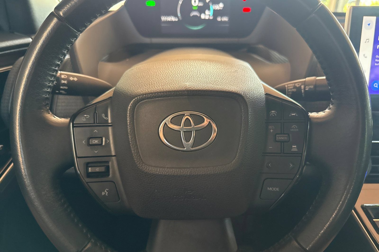 Used 2023 Toyota bZ4X FWD image 29
