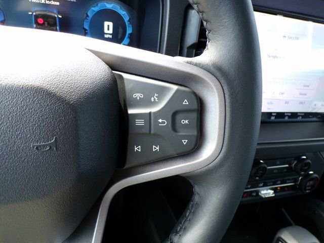 New 2025 Ford Bronco Badlands image 14