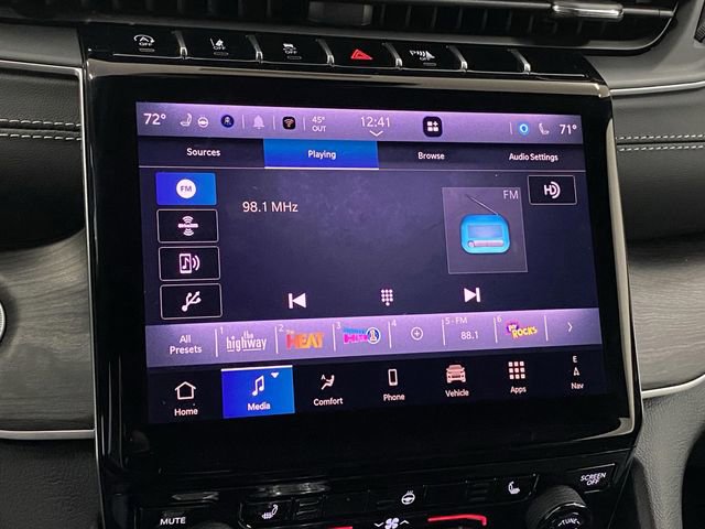 New 2025 Jeep Grand Cherokee L Limited w/ Black Appearance Package image 19