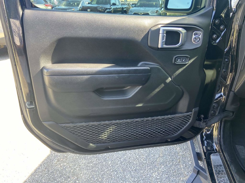 Used 2021 Jeep Wrangler Sport AWD/4WD image 10