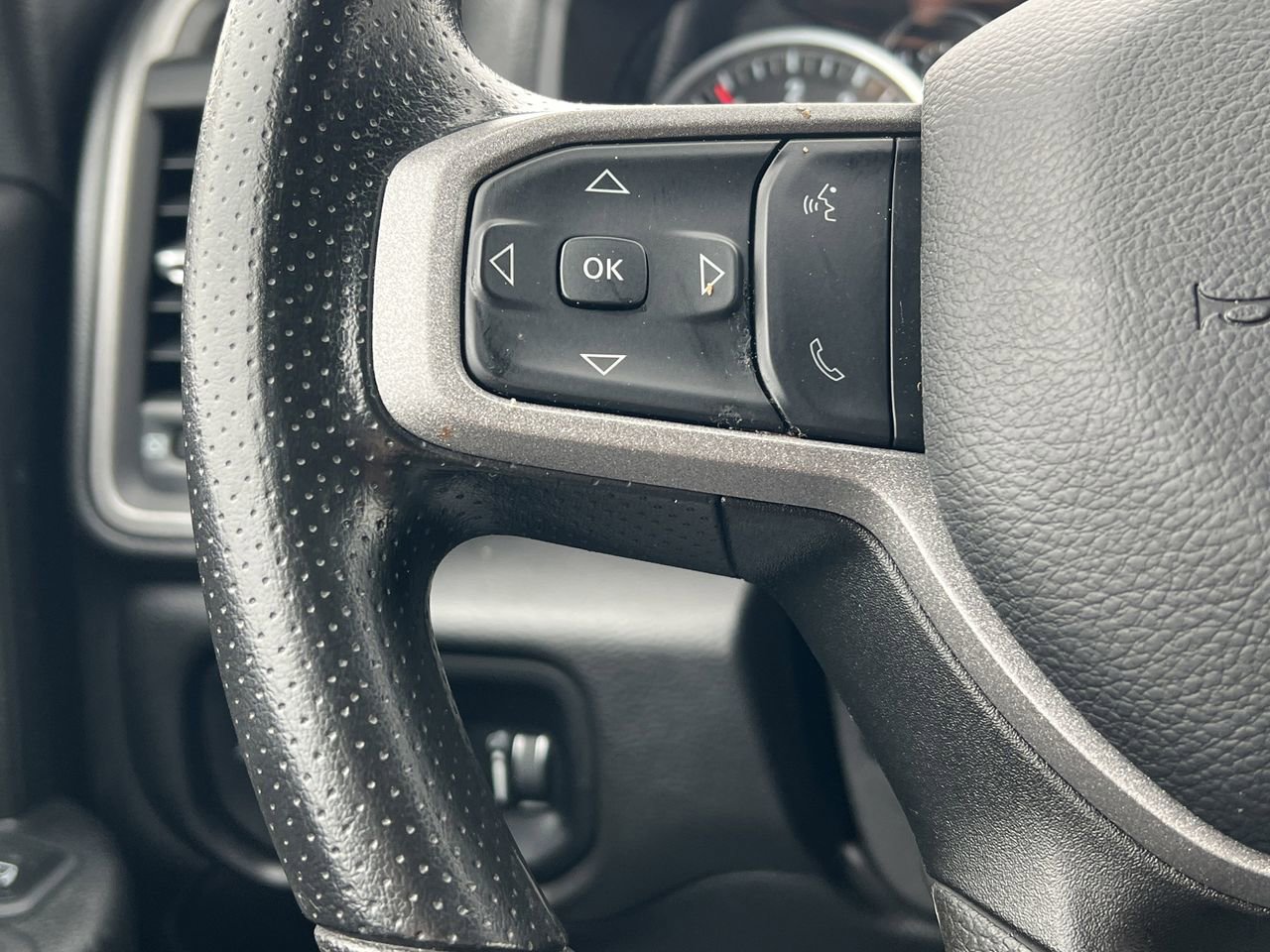 Used 2024 RAM 2500 Tradesman w/ Chrome Appearance Group image 18