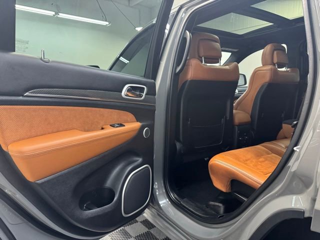 Used 2020 Jeep Grand Cherokee SRT image 32