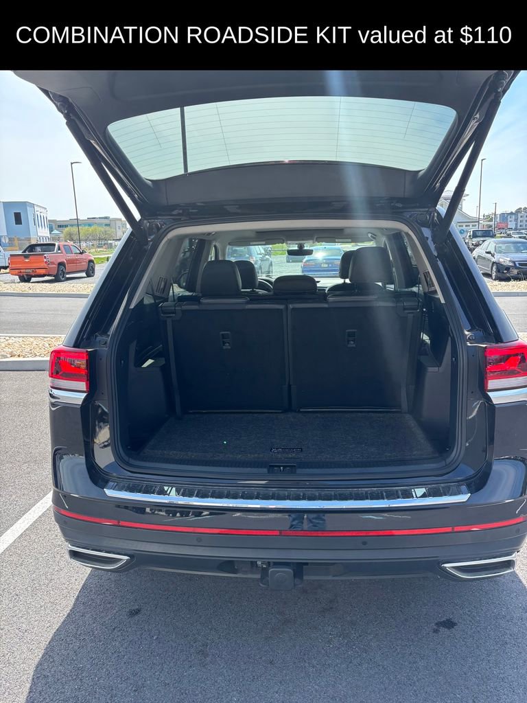 Used 2023 Volkswagen Atlas SE w/ Panoramic Sunroof Package image 11