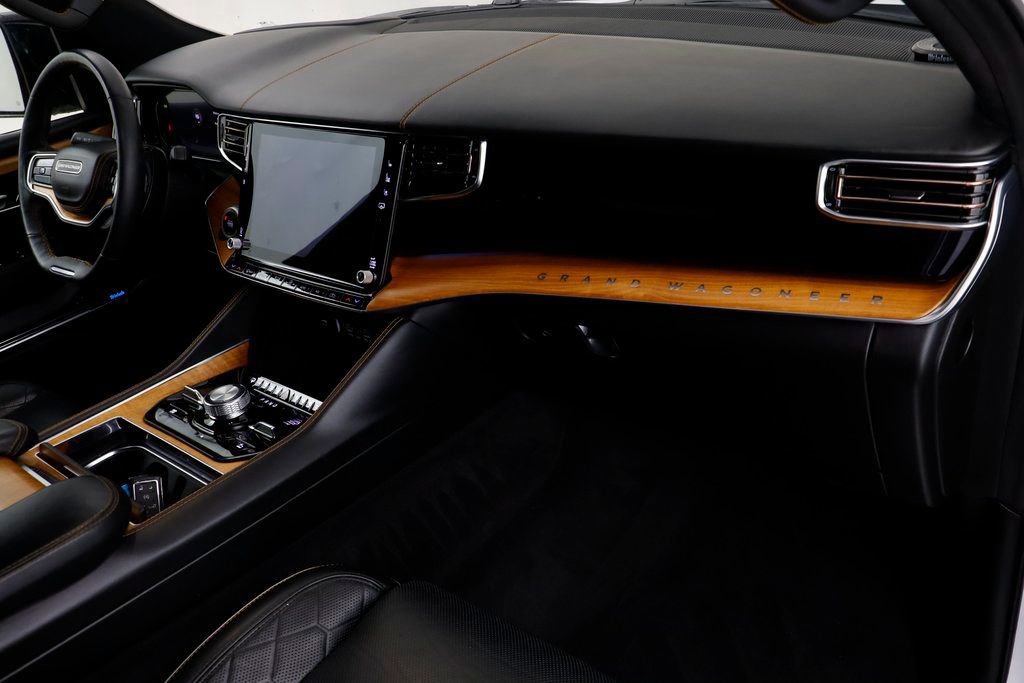 Used 2024 Jeep Grand Wagoneer L Series III image 21