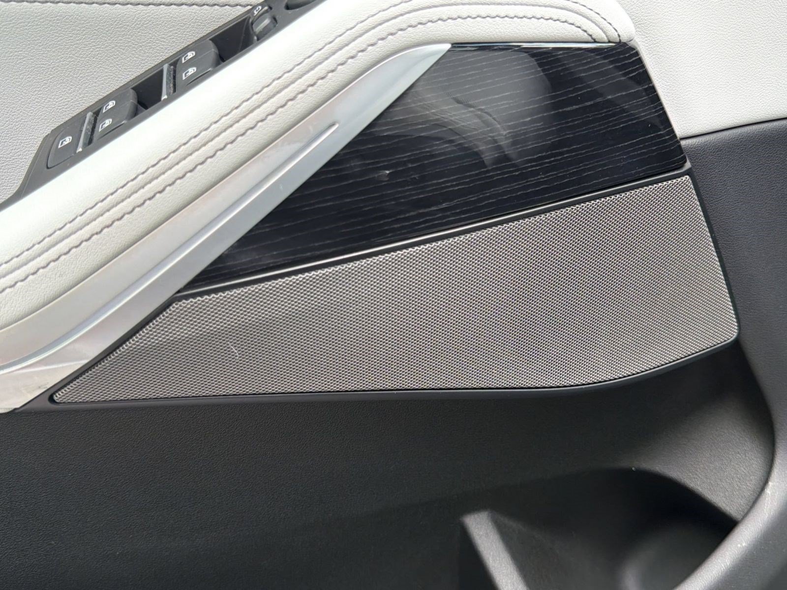 Certified 2024 BMW X5 M60i AWD/4WD image 22