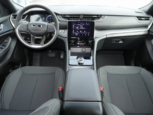 New 2026 Jeep Grand Cherokee L Laredo AWD/4WD image 5
