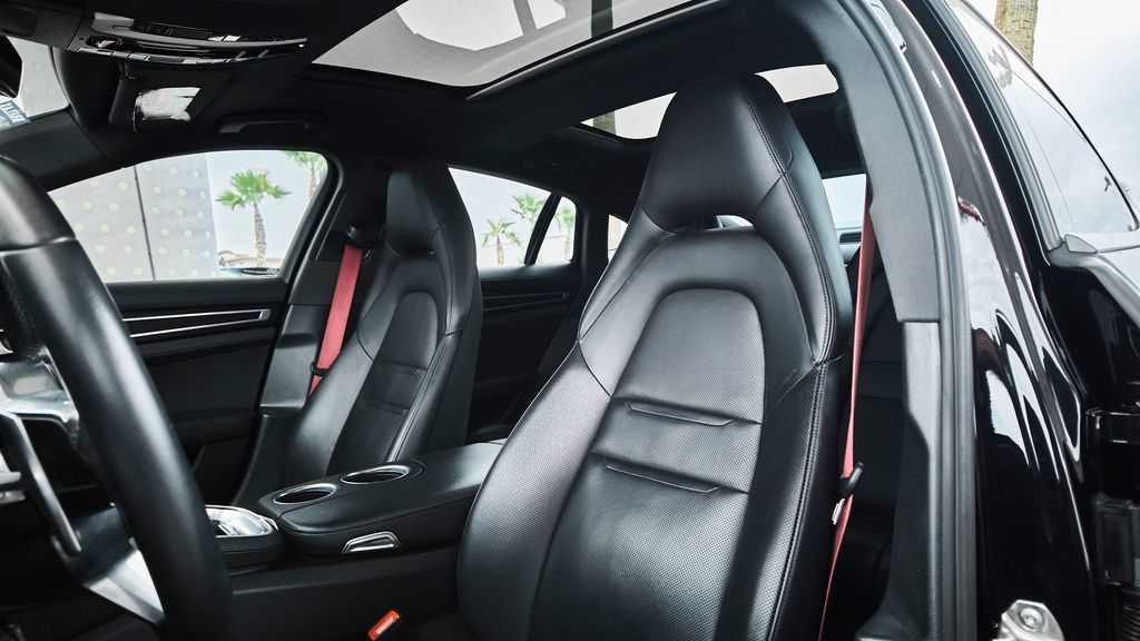 Used 2020 Porsche Panamera 4 AWD/4WD image 3