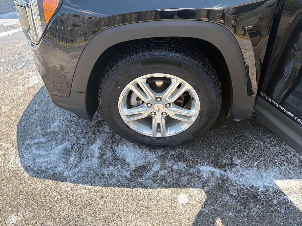Used 2023 GMC Terrain SLE FWD image 26