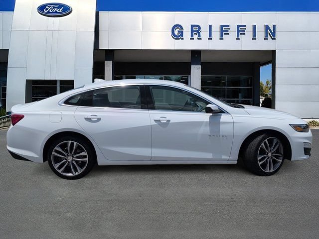 Used 2025 Chevrolet Malibu LT FWD image 3