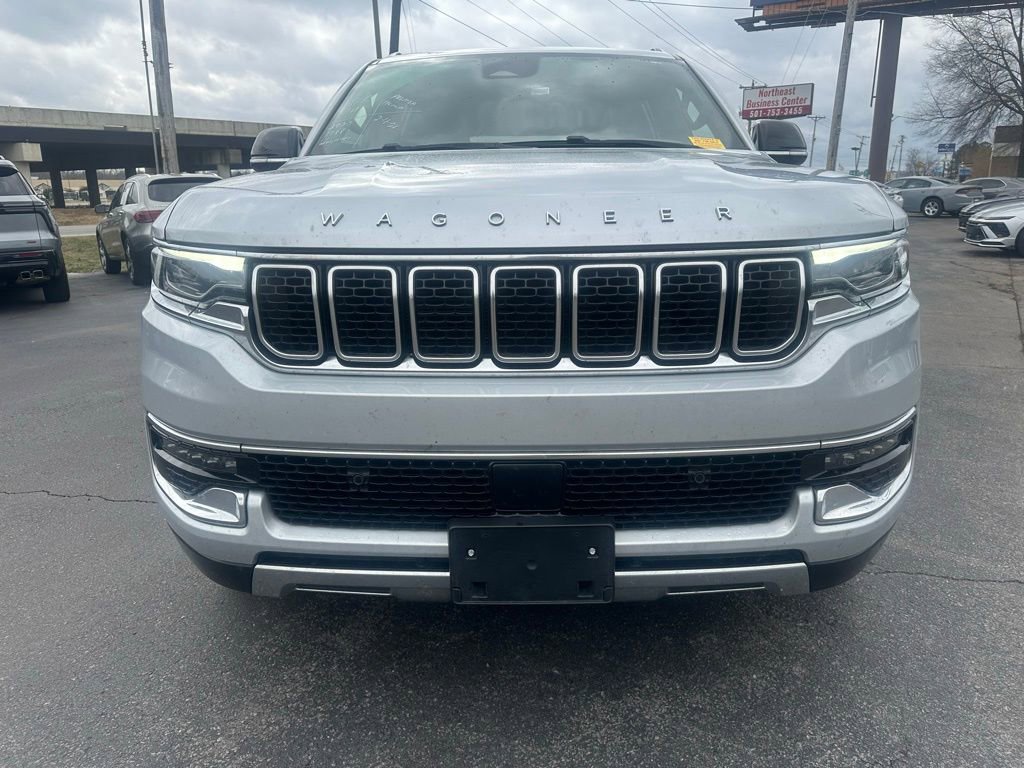 Used 2023 Jeep Wagoneer Series III w/ Preferred Equipment Group image 12