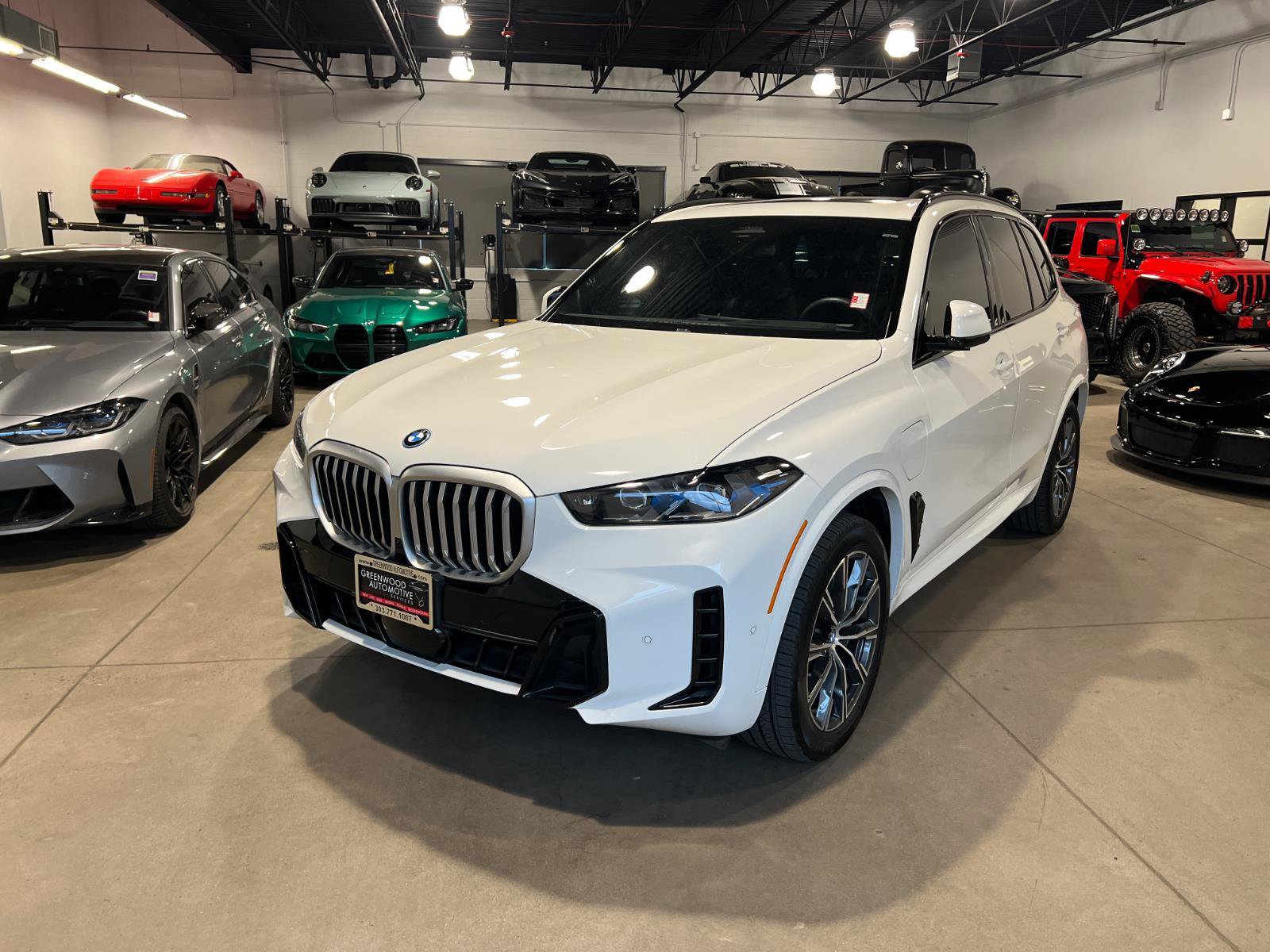Used 2025 BMW X5 xDrive50e w/ M Sport Package image 7