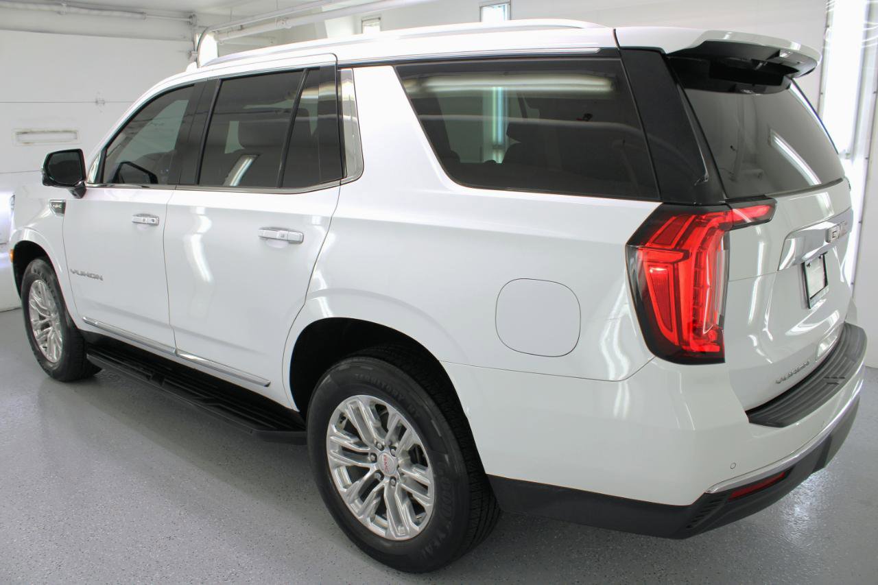 Used 2022 GMC Yukon SLT w/ SLT Premium Package image 6