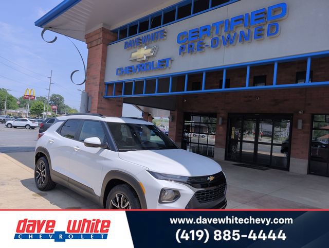 Used 2023 Chevrolet TrailBlazer ACTIV w/ Sun and Liftgate Package FWD image 1