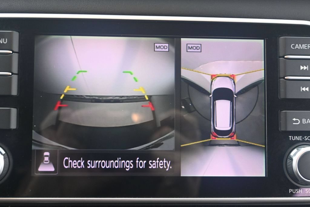 Used 2018 Nissan Kicks SR w/ Premium Package FWD image 16