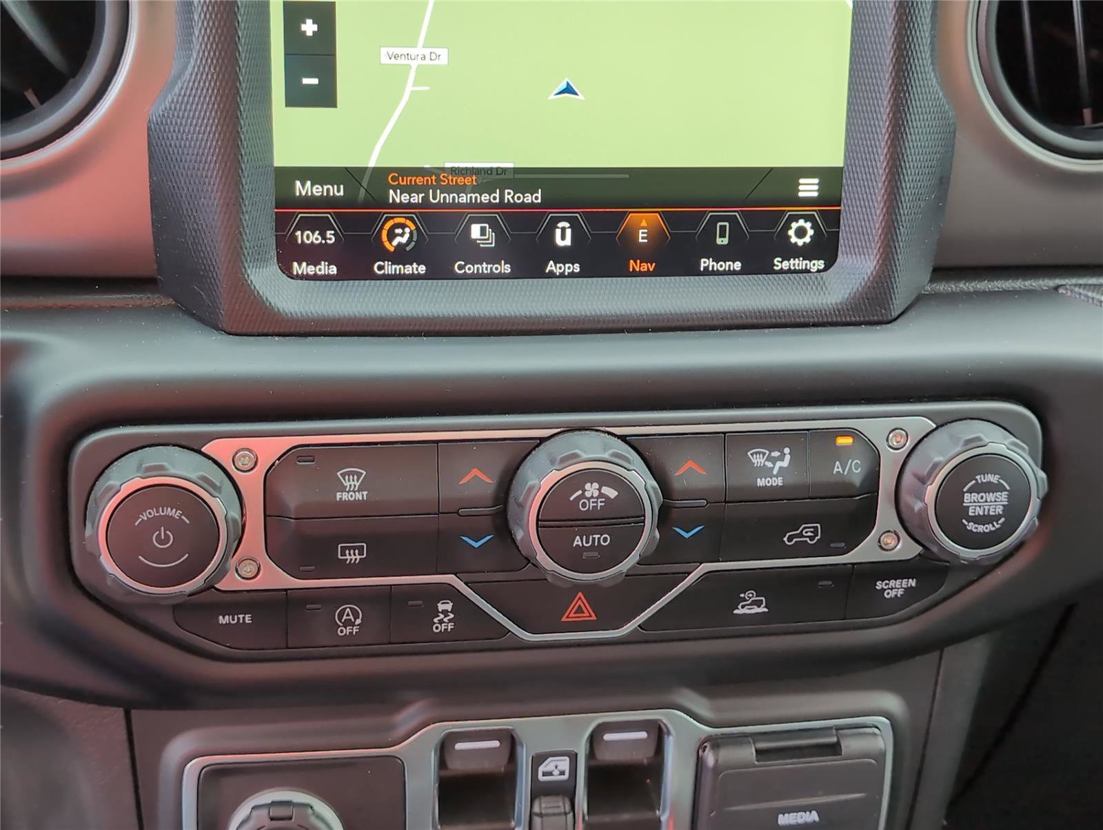 Used 2023 Jeep Gladiator Willys image 20